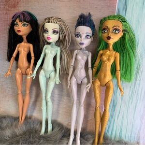 Monster High Cleo de Nile, Frankie Stein, Elle Eedee, Jinafire Long